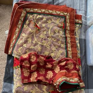 Saree (sari)